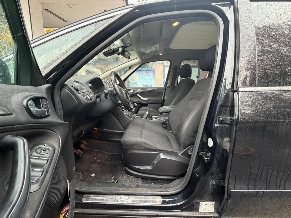 Ford S-Max 2011 — photo 5