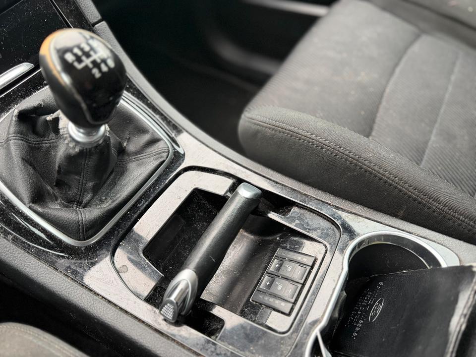 Ford S-Max 2011 — photo 9