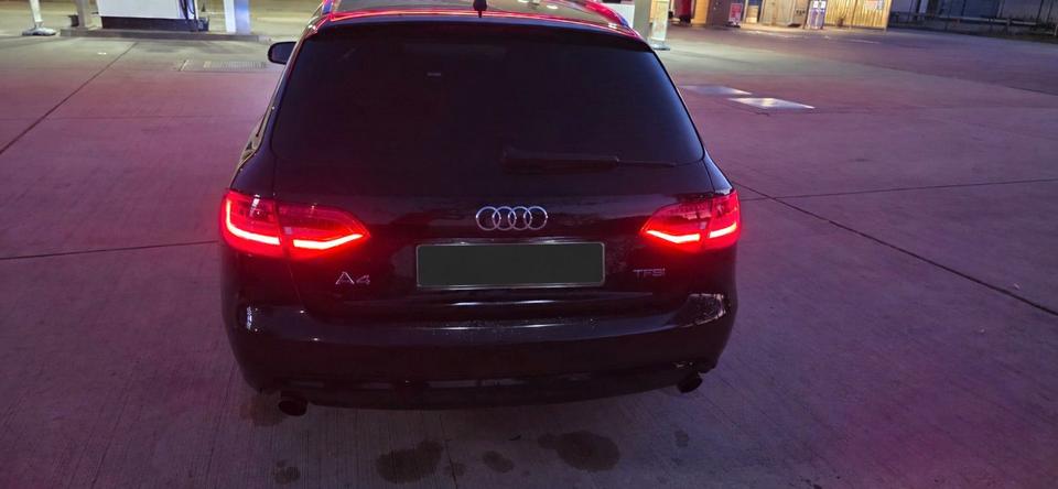 Audi A4 2012 — двигун