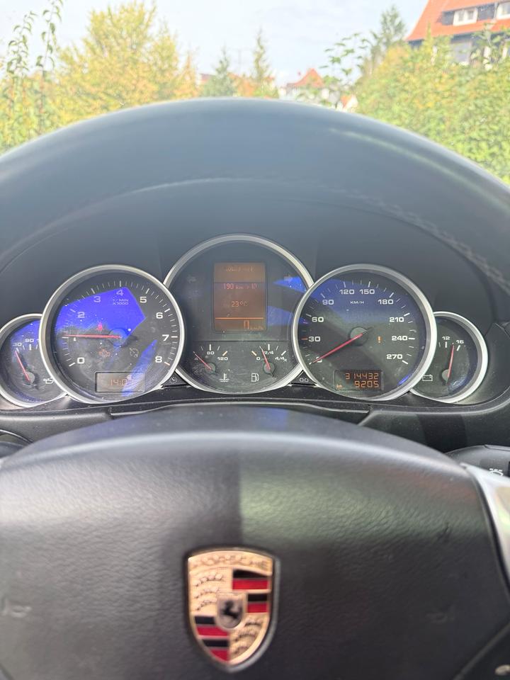 Porsche Cayenne 2005 — photo 8