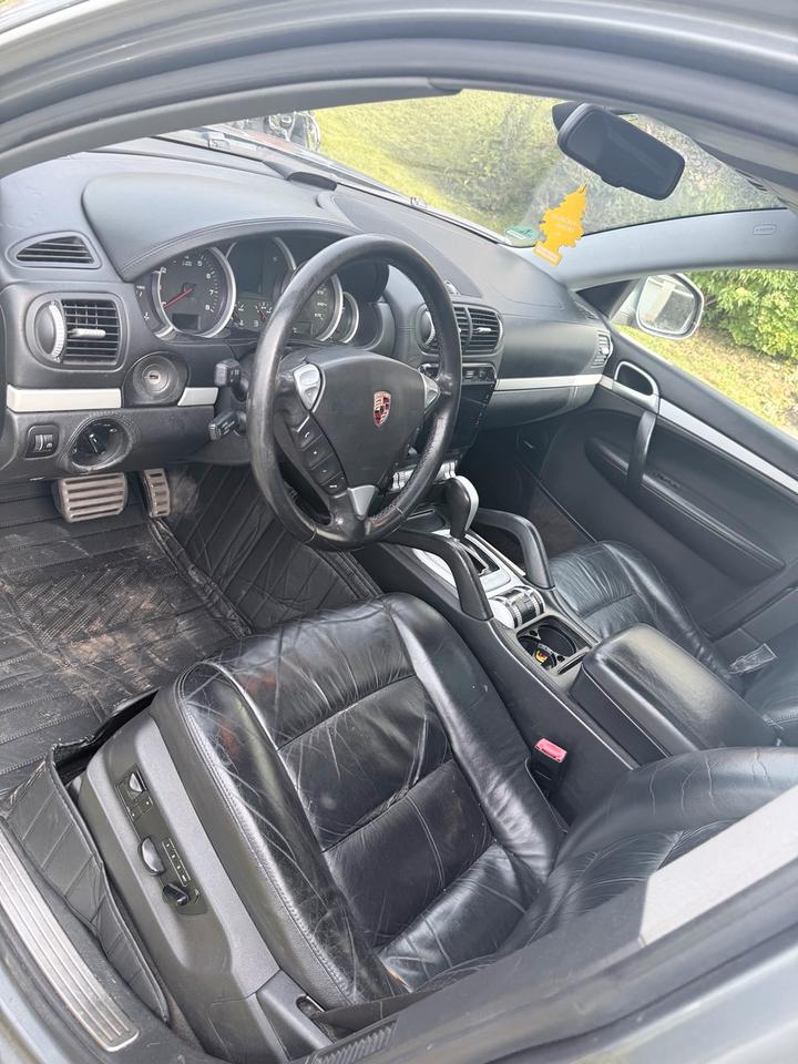 Porsche Cayenne 2005 — photo 9