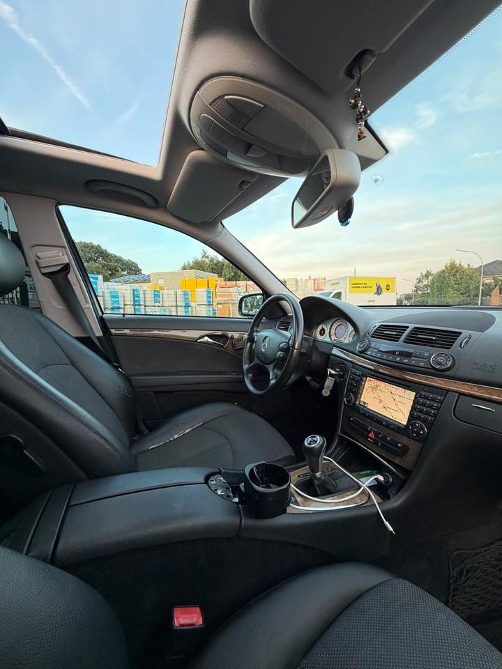 Mercedes Benz E 320 2006 — photo 11