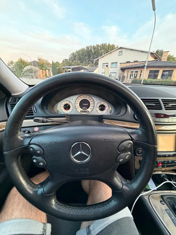 Mercedes Benz E 320 2006 — photo 17