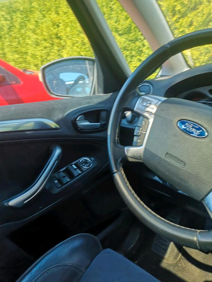 Ford S-Max 2008 — photo 11