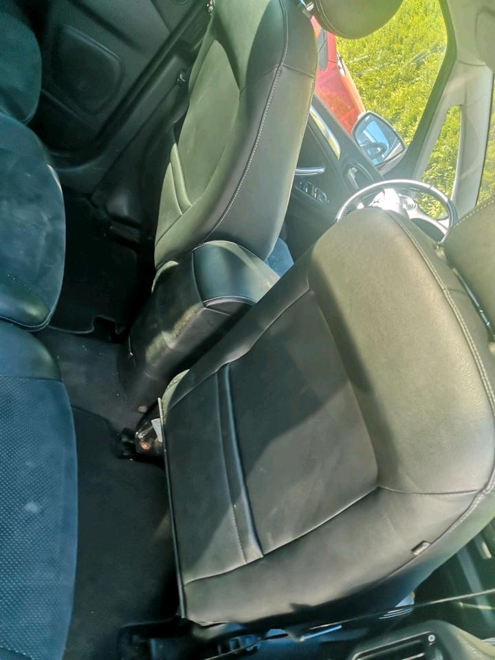 Ford S-Max 2008 — photo 13