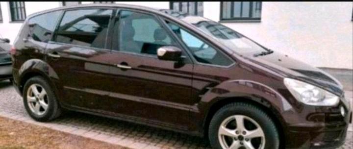 Ford S-Max 2008 — rear view