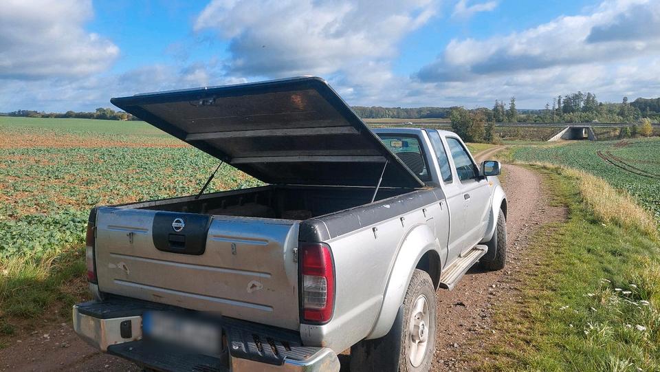 Nissan Navara 2005 — photo 5