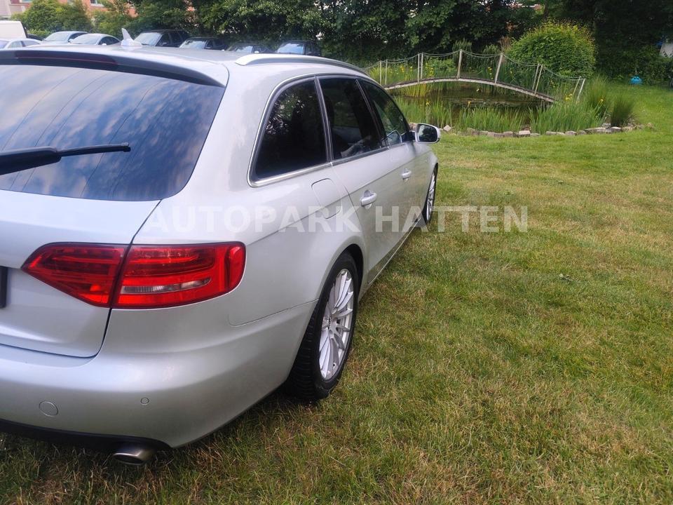 Audi A4 2011 — photo 11