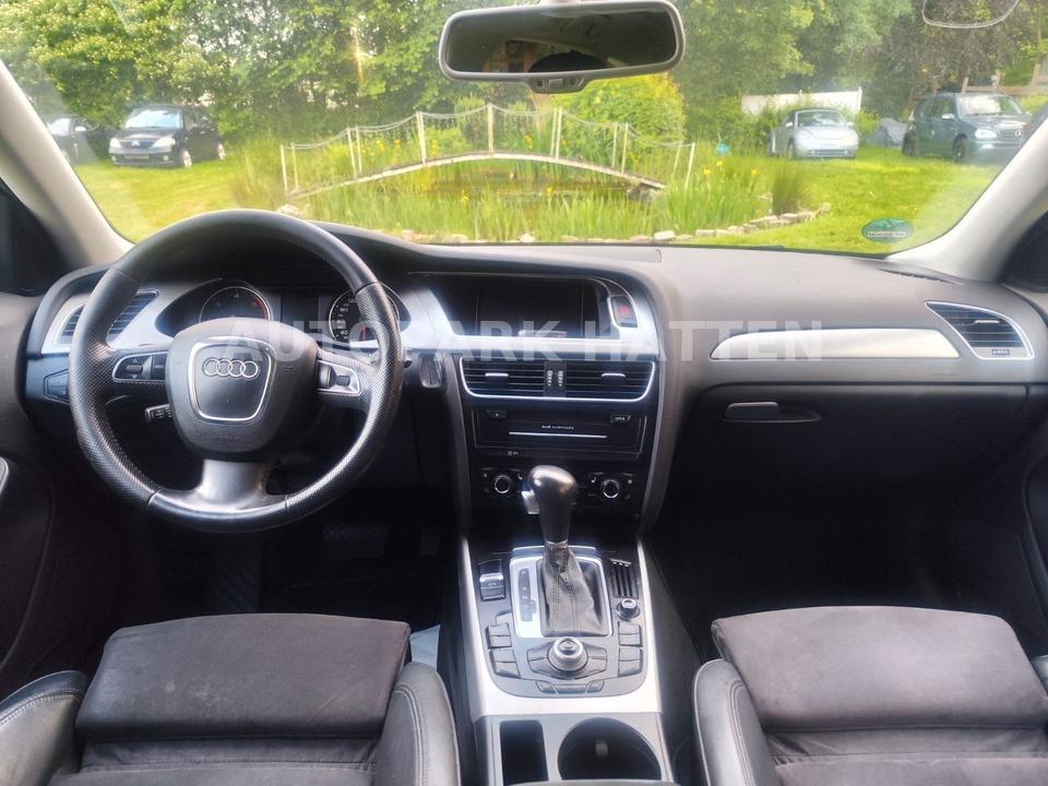 Audi A4 2011 — photo 12