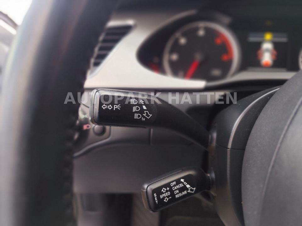 Audi A4 2011 — photo 22