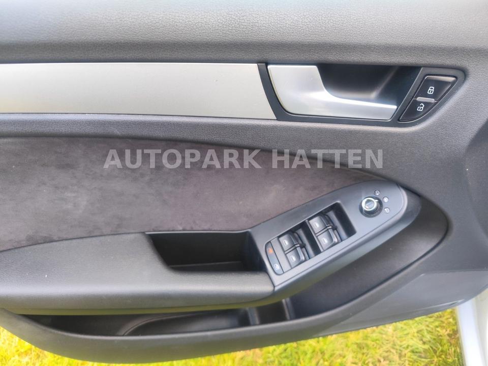 Audi A4 2011 — photo 25