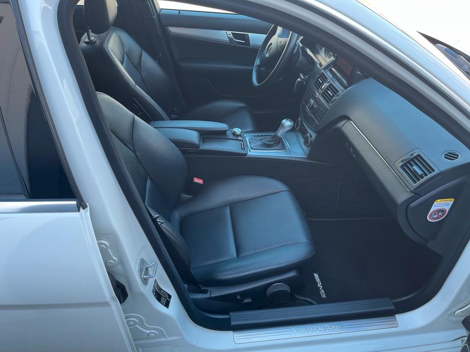 Mercedes Benz C 220 2008 — photo 17