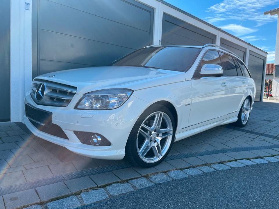 Mercedes Benz C 220 2008 — rear view
