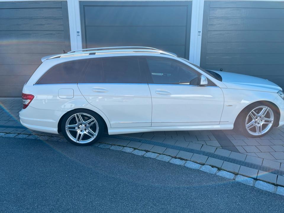 Mercedes Benz C 220 2008 — engine