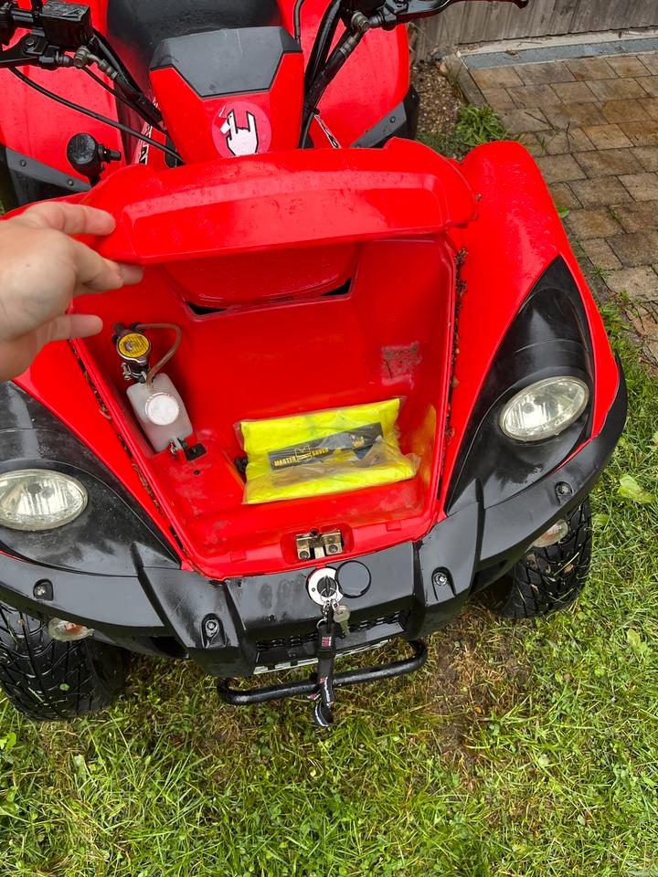  Aeon quad 300 2014 — rear view