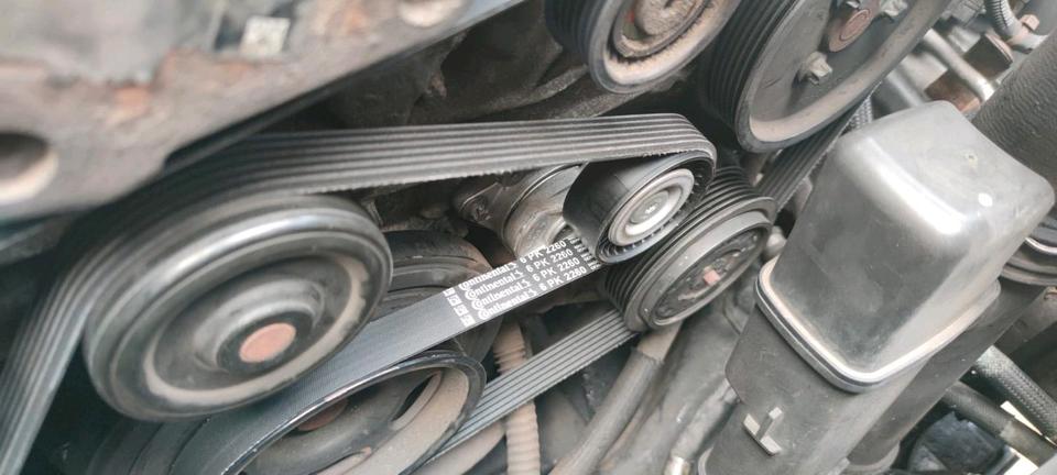 Mercedes Benz E 220 2006 — photo 11