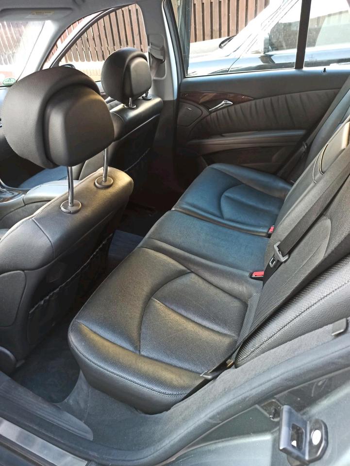 Mercedes Benz E 220 2006 — photo 19