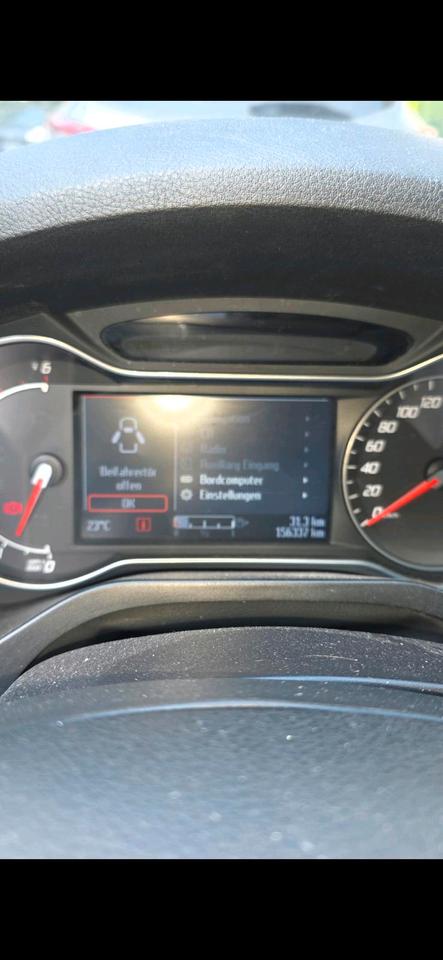 Ford S-Max 2011 — interior