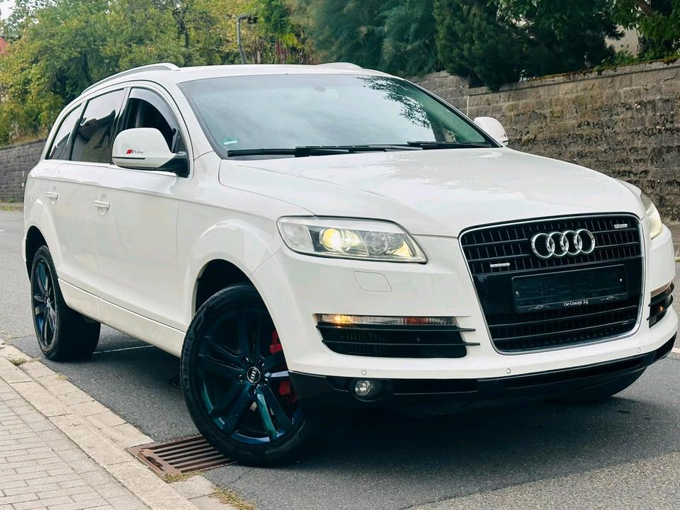 Audi Q7 2009 — вигляд ззаду