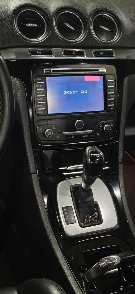 Ford S-Max 2011 — rear view