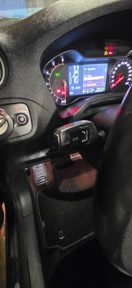 Ford S-Max 2011 — photo 6
