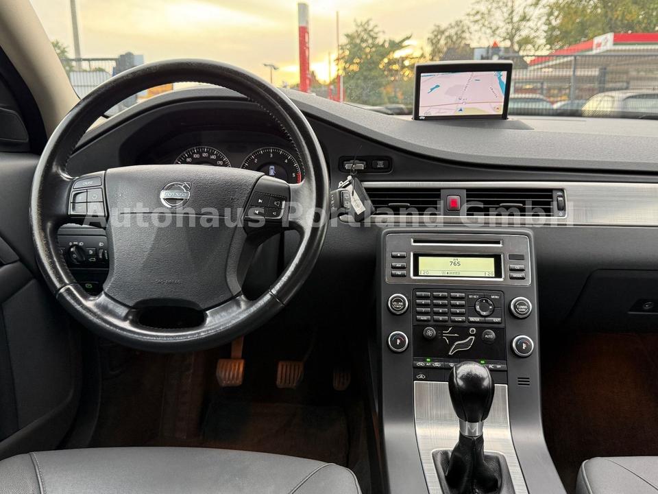 Volvo V70 2007 — photo 17