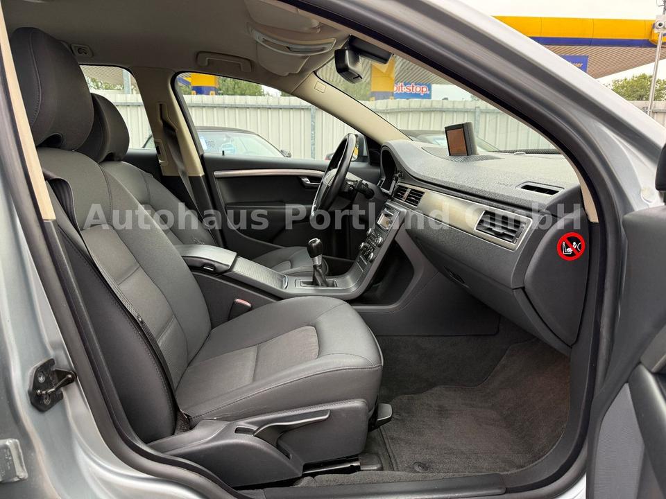 Volvo V70 2007 — photo 21