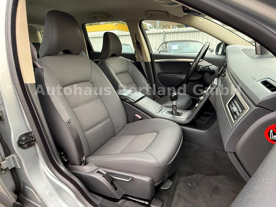 Volvo V70 2007 — photo 22