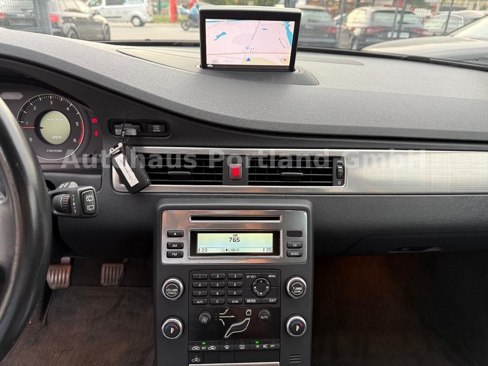 Volvo V70 2007 — photo 24