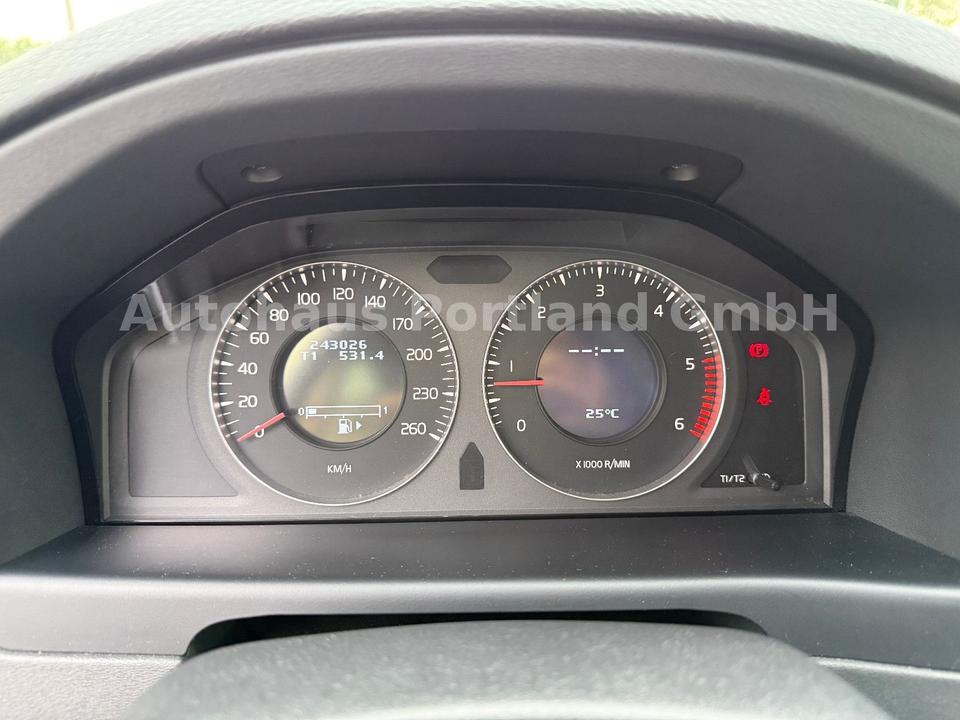 Volvo V70 2007 — photo 25