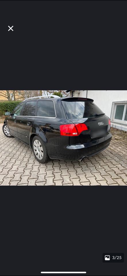 Audi A4 2005 — вигляд ззаду
