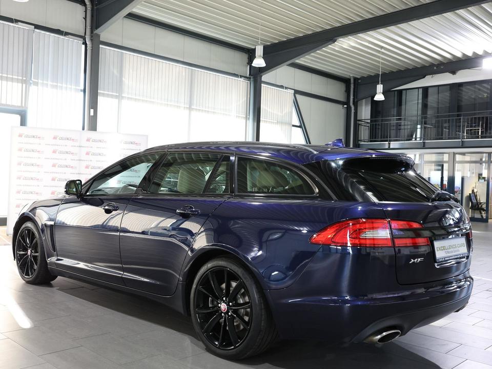 Jaguar XF 2013 — photo 10