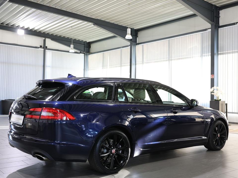 Jaguar XF 2013 — photo 11