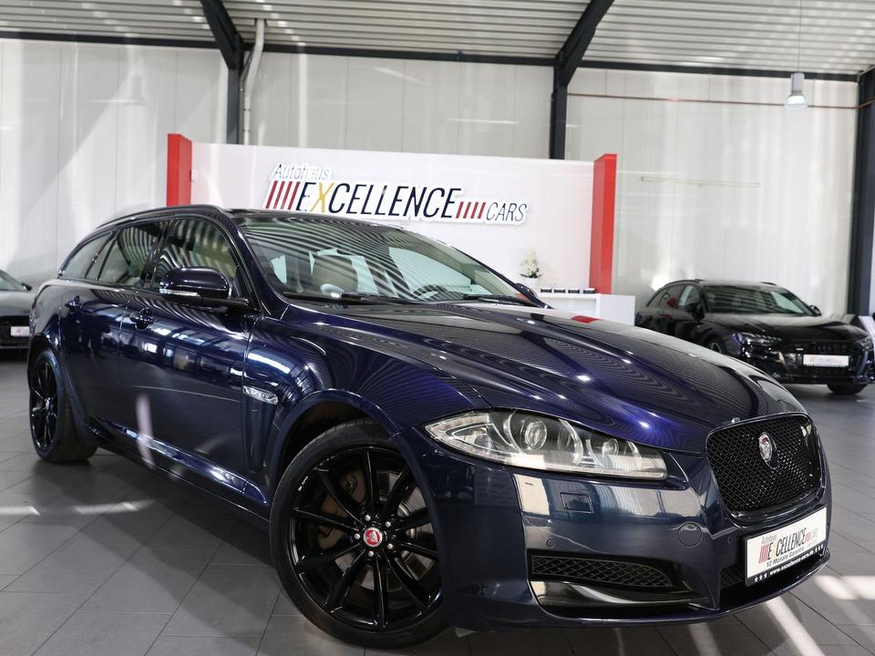 Jaguar XF 2013 — rear view