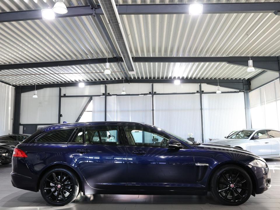 Jaguar XF 2013 — photo 8