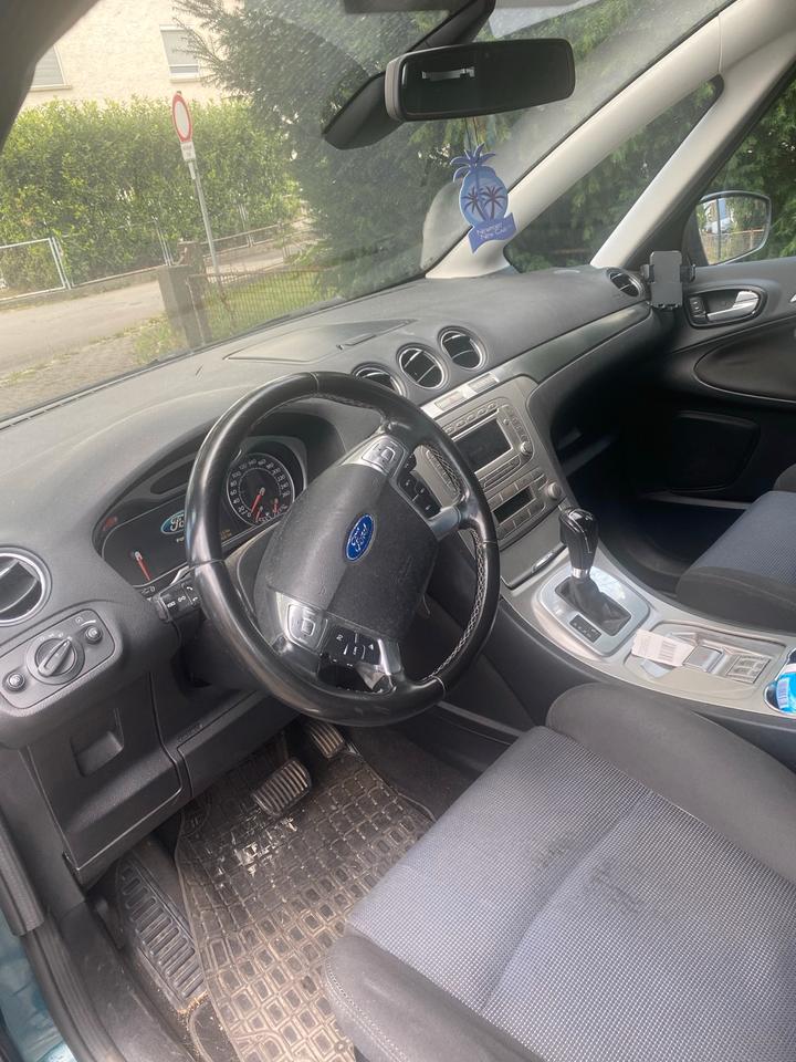 Ford C-Max 2010 — engine