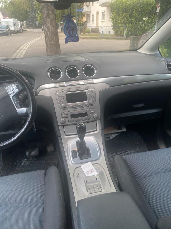 Ford C-Max 2010 — photo 6