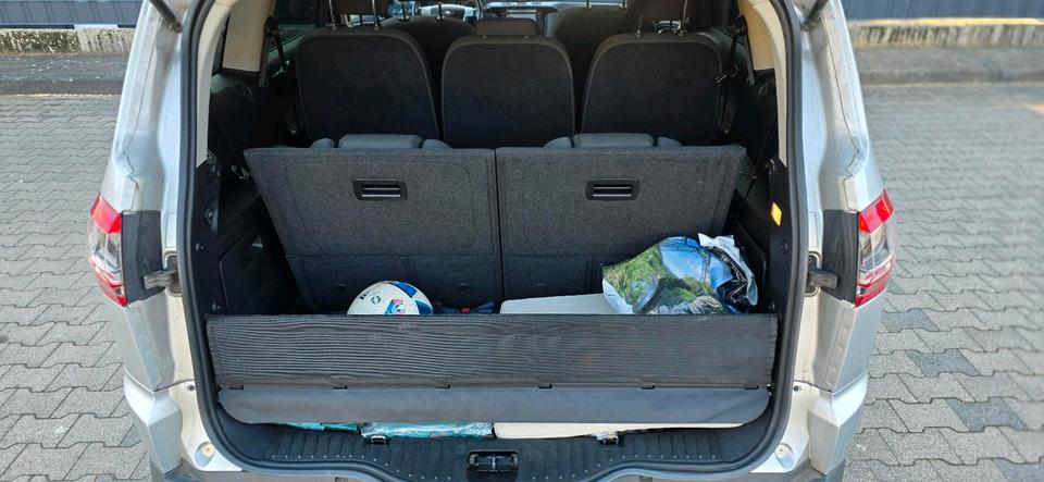 Ford S-Max 2011 — photo 9