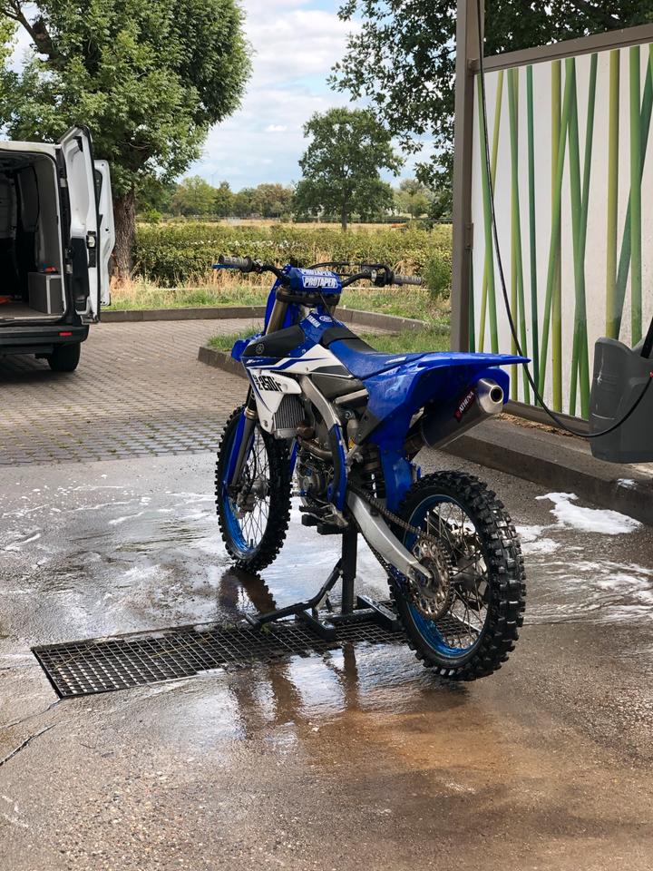 Yamaha YZF 250 Motocross Mx Bike 2014 — rear view