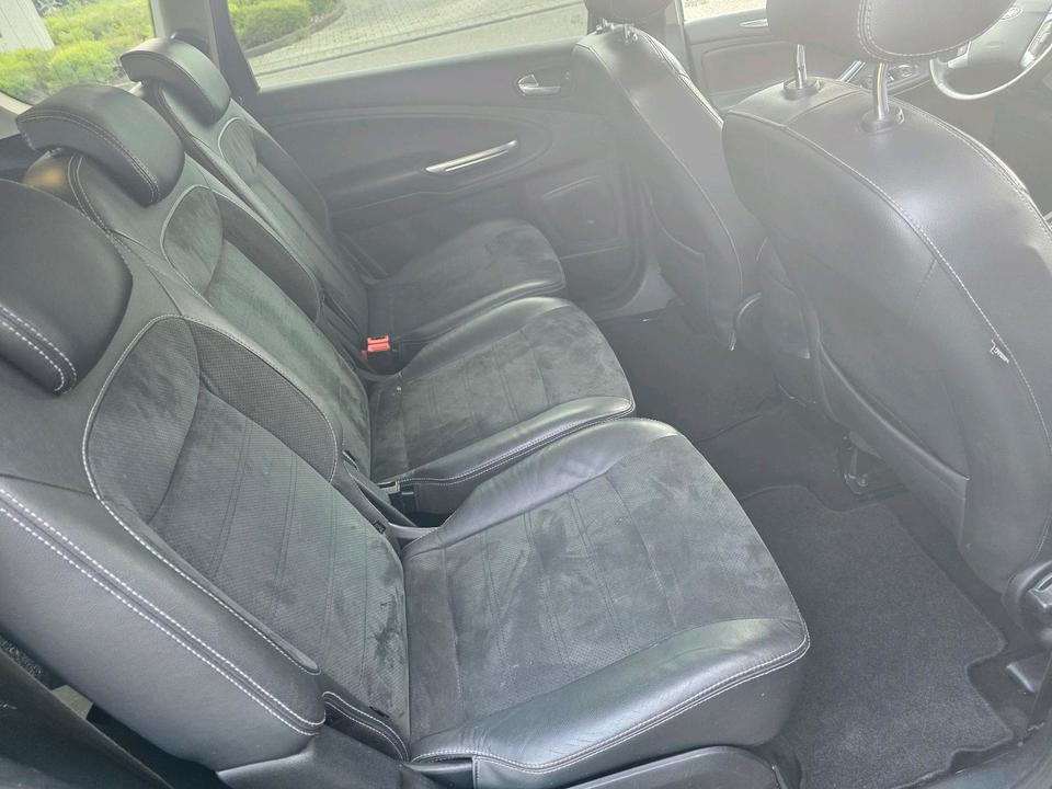Ford S-Max 2011 — photo 8