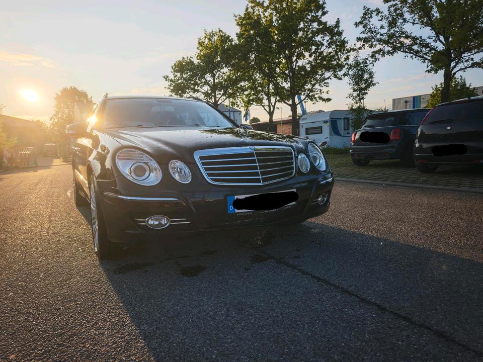 Mercedes Benz E 280 2008 — rear view