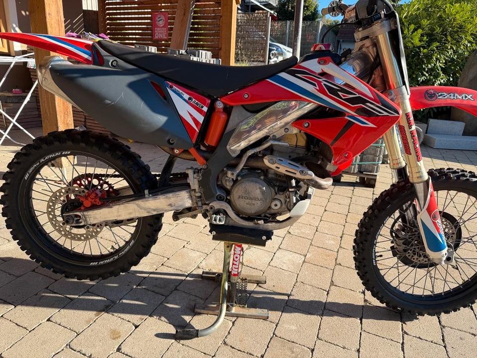 Honda Motocross Honda CRF 450r 2006 — vehicle for AFU Ukraine