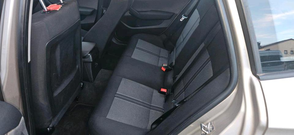 BMW X1 2010 — двигун