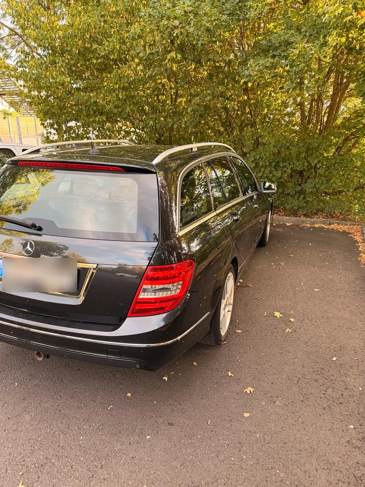 Mercedes Benz C 200 2011 — photo 11