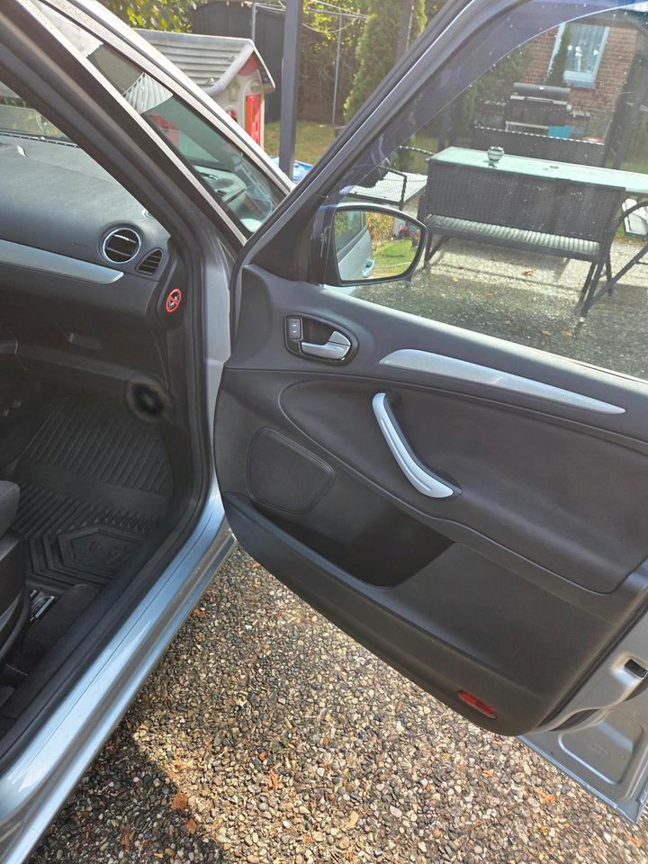 Ford S-Max 2008 — photo 15