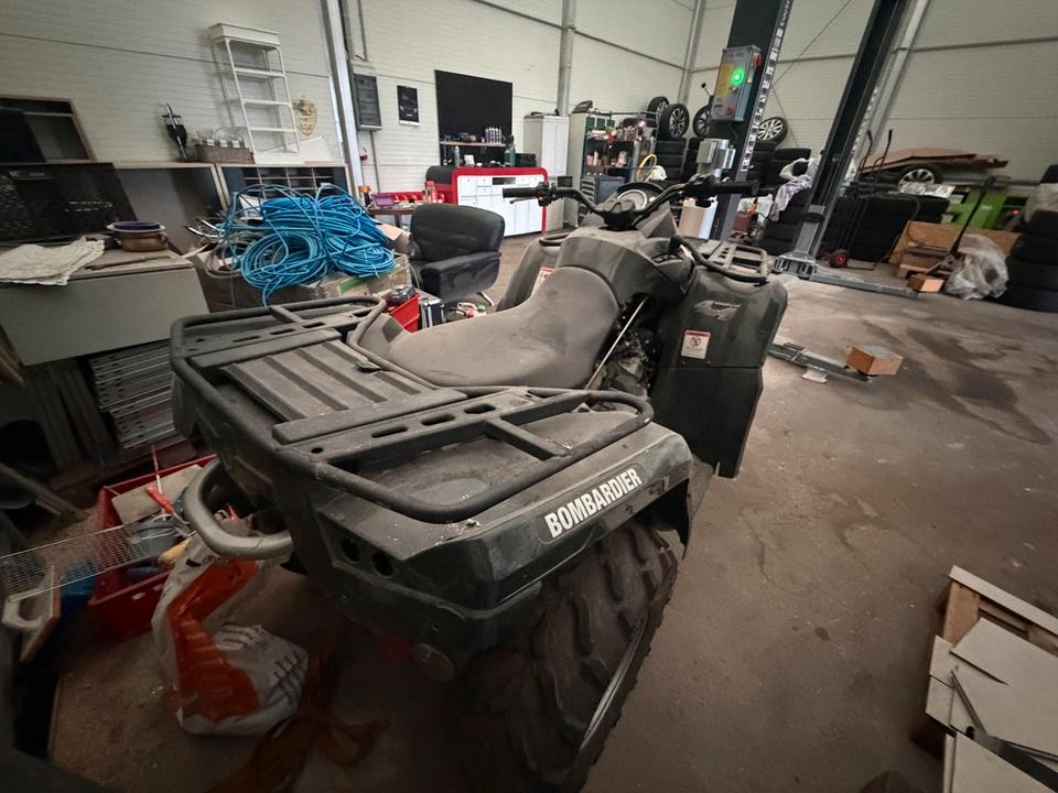 Weitere Motorräder Quad CanAm Outlander Bombardier 2010 — фото 6