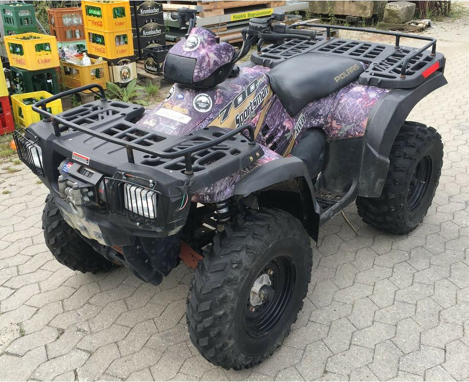 Weitere Motorräder Polaris Sportsman 700 Twin AWD AHK Winde 2005 — rear view