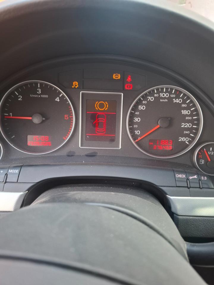 Audi A4 2005 — photo 8