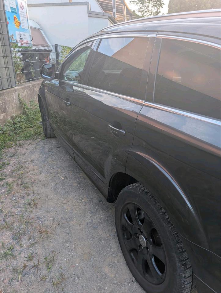 Audi Q7 2008 — салон