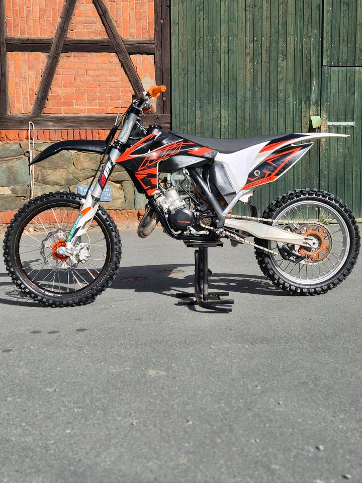 KTM Sx125 Motocross Cross Vollcross Enduro 125ccm 2 Takt 2012 — rear view